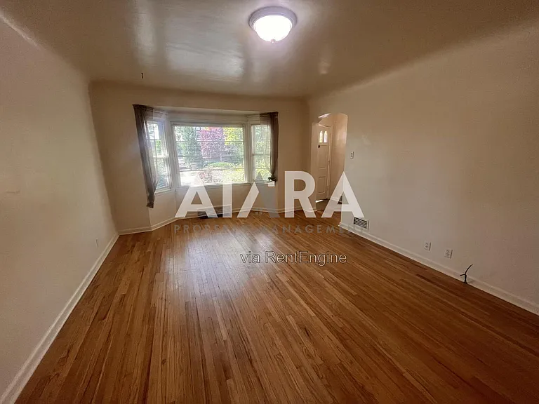 1143 S 1700 E — Photo 6