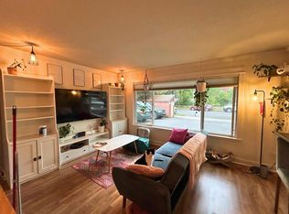 8833 N Syracuse St APT 17, Portland, OR 97203