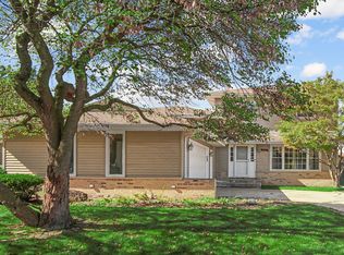 9448 Parkway Dr, Highland, IN 46322