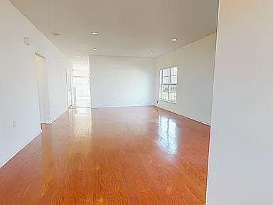 4th image of 8417 NE Benton Dr