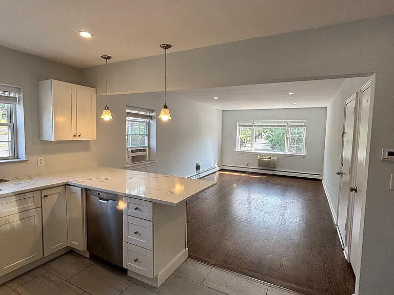 529 Bloomfield Ave #5 — Photo 5