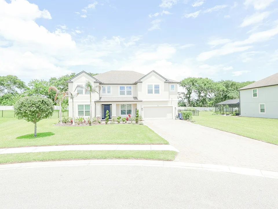 9841 Cabernet Ave