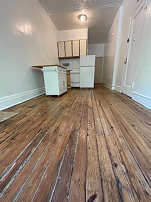 2nd image of 493 12th St #1A