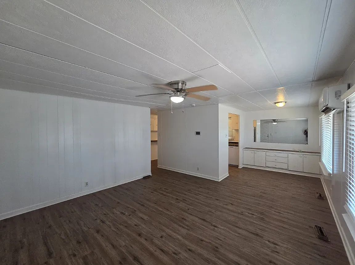 3 bed, 1057 sqft, $700 — Photo 3