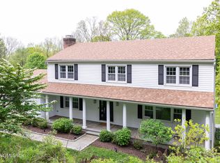 340 Webbs Hill Rd, Stamford, CT 06903