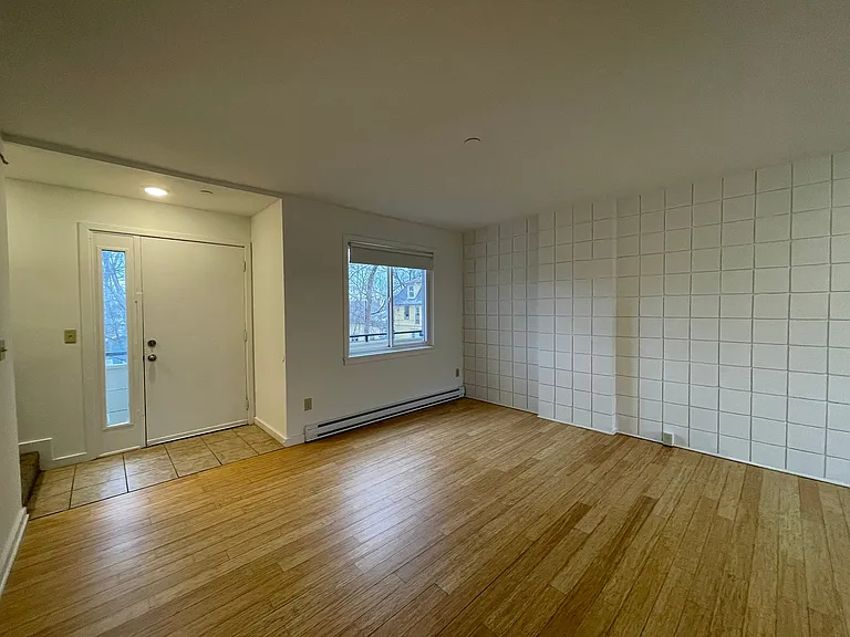 237 Maple St #5 — Photo 7