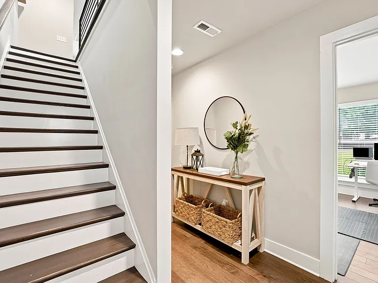 340 Uptown West Dr — Photo 10
