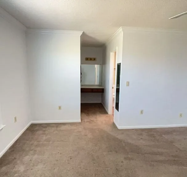 765 Bluffview Dr — Photo 12