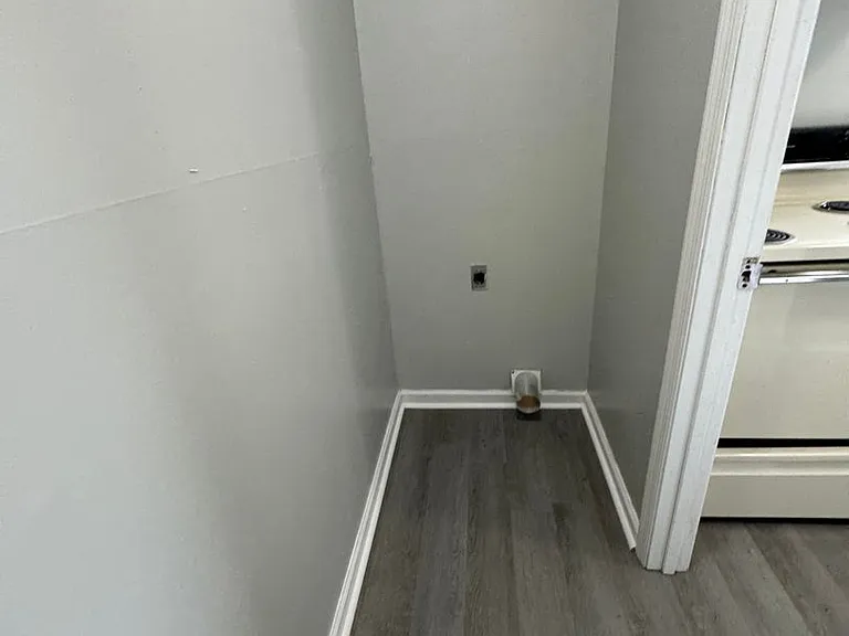 Creekview Apartments - Kingsport, TN — Photo 16