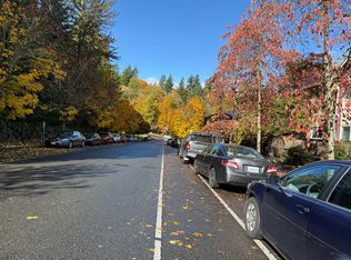 143 Sky Ridge Rd NW #102, Issaquah, WA 98027