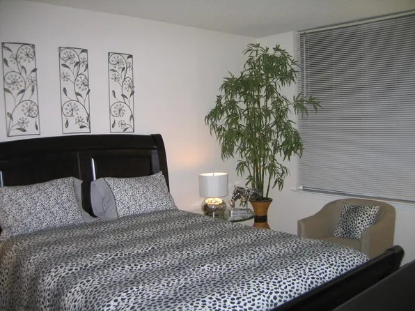 11710 Old Georgetown Rd APT 611, North Bethesda, MD 20852