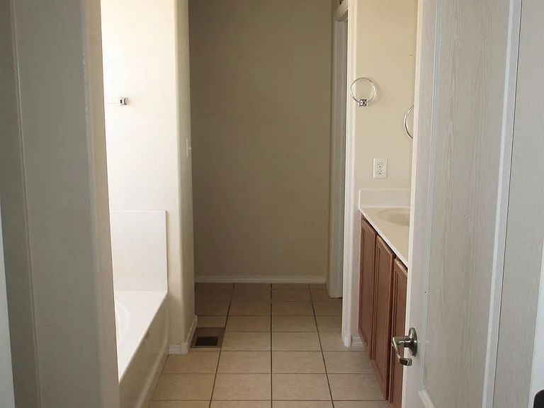 2432 Violeta Cir SE — Photo 15