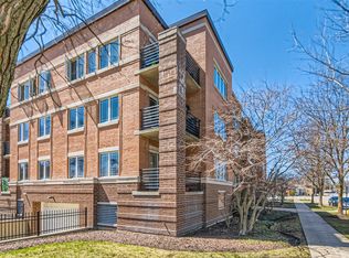 911 Busse Hwy APT 203, Park Ridge, IL 60068