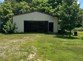 303 N Otis St, Marion, IL 62959