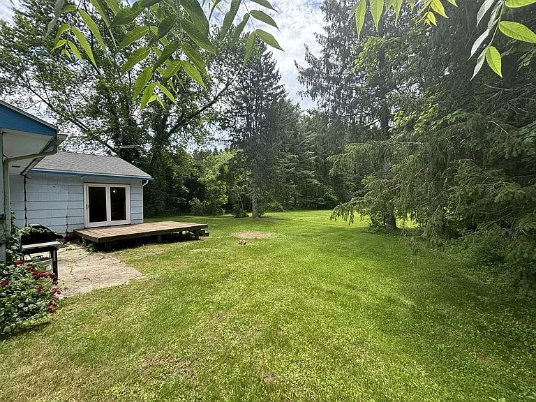 39 Huntington Rd — Photo 23