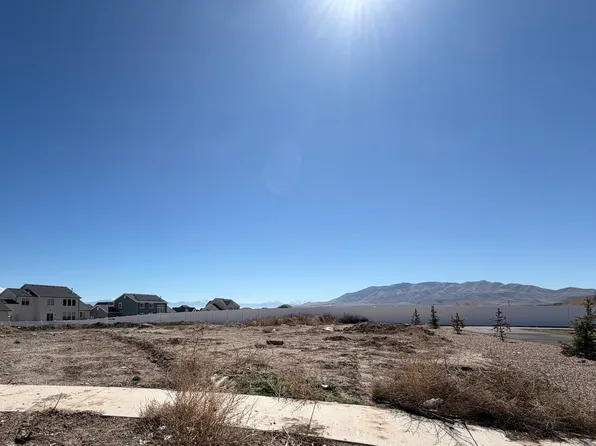 1514 N Cozy Ln, Saratoga Springs, UT 84045