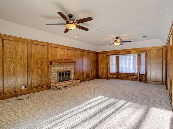 3rd image of 2201 Shady Park Dr