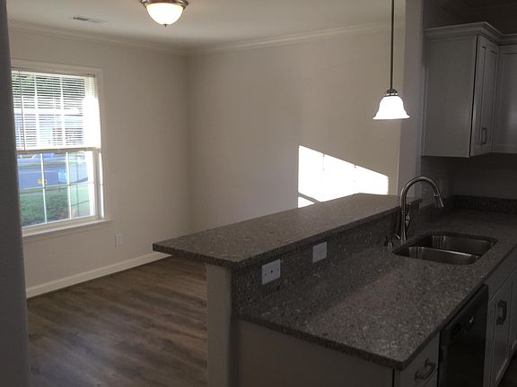 Breakfast Area with bar area