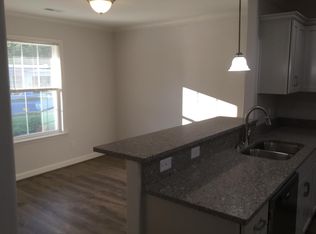 411 N Main St #403, Gretna, VA 24557