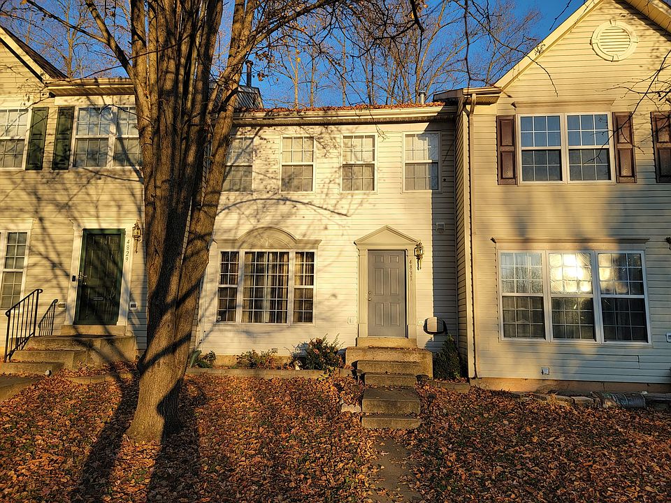 2nd image of 4831 Benecia Ln