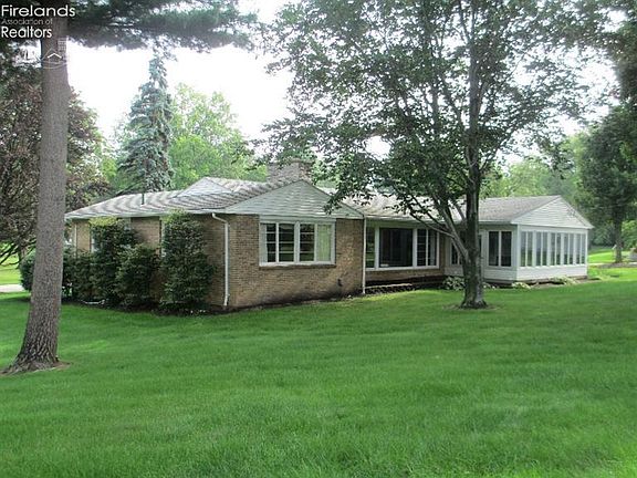 3rd image of 85 Pinecrest Dr
