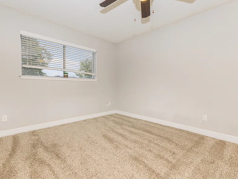 Villas At Braeburn — Photo 72