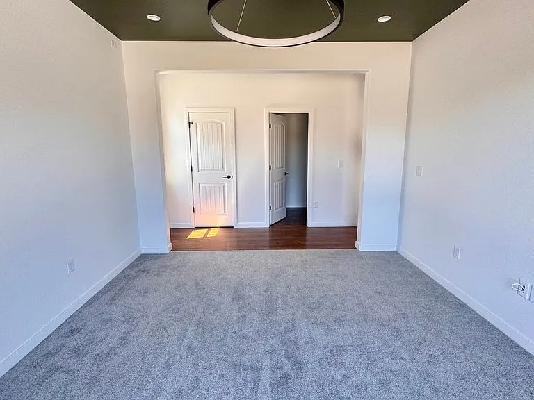 8275 Nat Love Dr — Photo 4