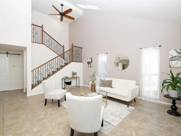 23620 Country Villa Rd, Ramona, CA 92065