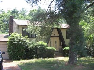 98 Wisteria Dr, Coventry, RI 02816
