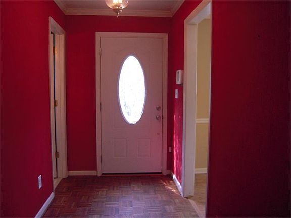 3rd image of 1351 Old Virginia Ct SE