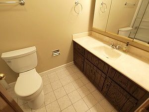 5th image of 17601 Redwood Ln