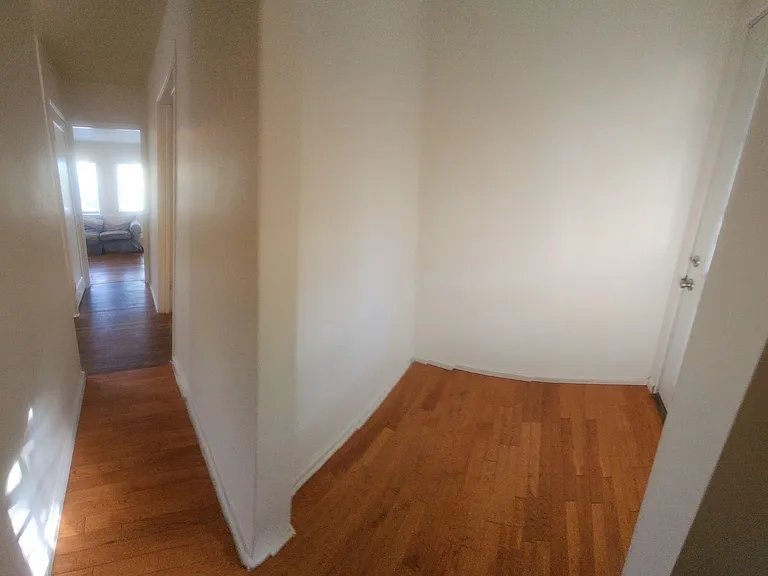 1690 Phillips Ln — Photo 11