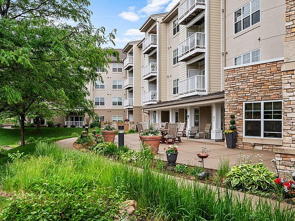 3rd image of 5650 Boone Ave N APT 120