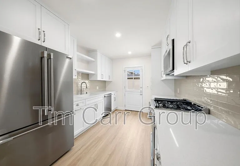 1801 Clay St — Photo 8