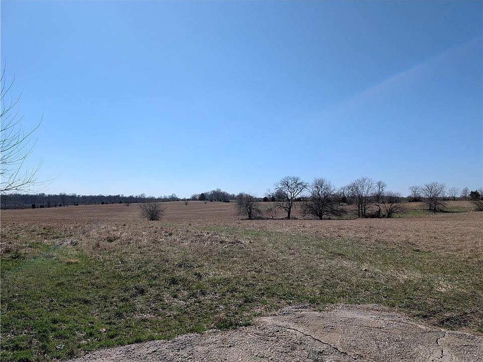 1st image of 347 NE V Hwy