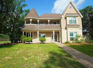 222 Castle Way Ln, Houston, TX 77015