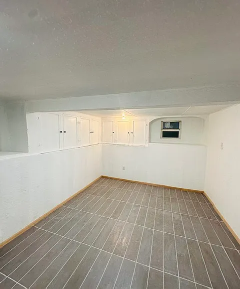 2322 S J St — Photo 5