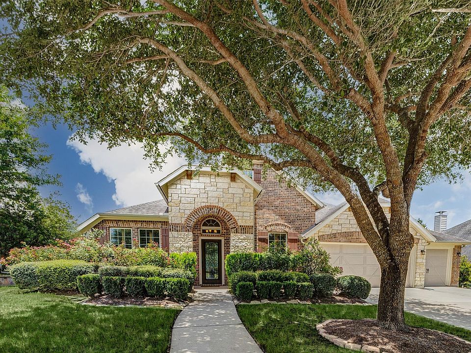1st image of 30506 Sethora Hill Way