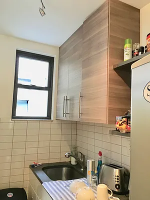 Rented by Warren T Real Estate Corp. | media 30