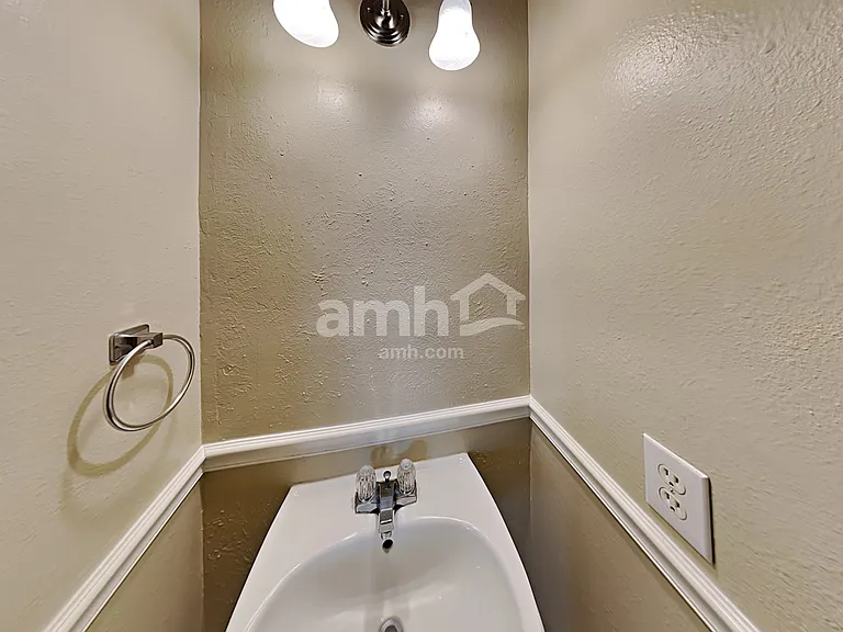 4422 Hardwood Glen Dr — Photo 9