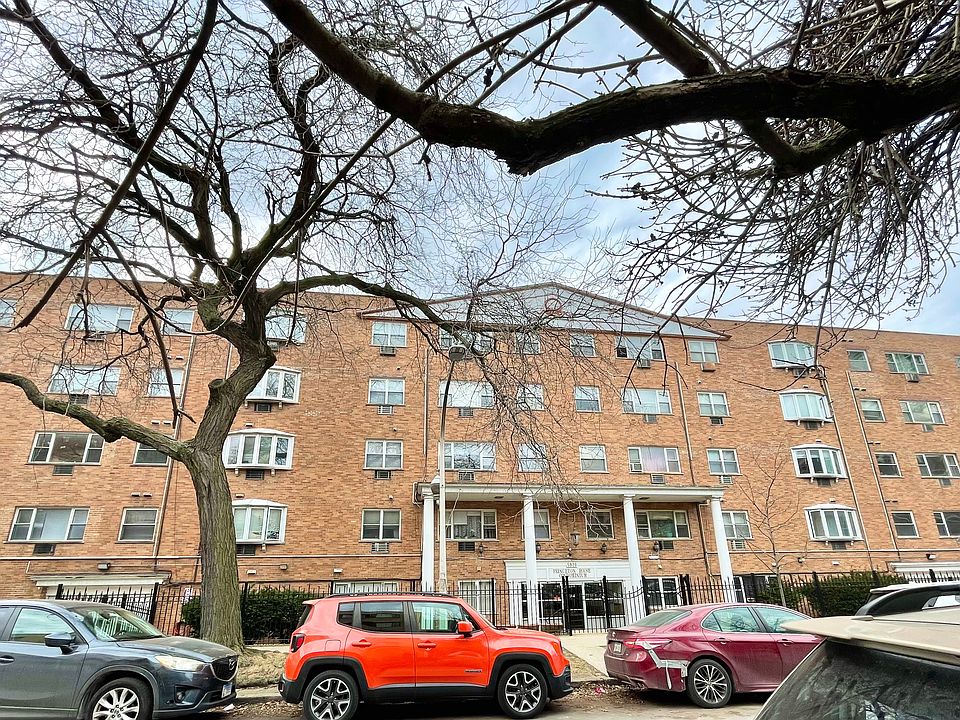 1st image of 5920 N Kenmore Ave APT 411