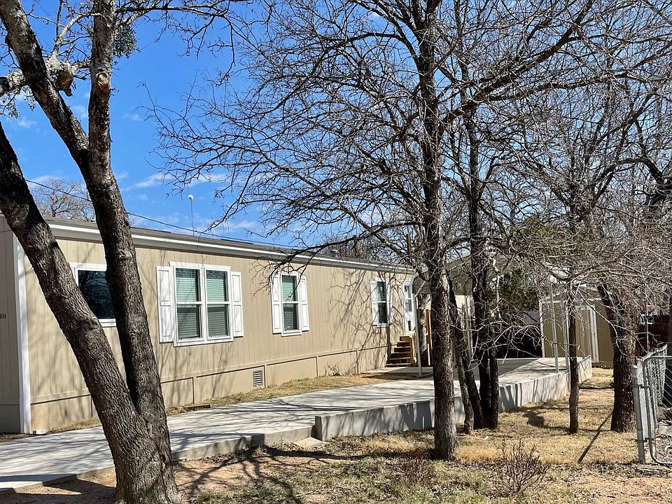 1st image of 705A Fir Ln