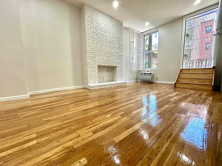 26 Saint Marks Pl #2L — Photo 4