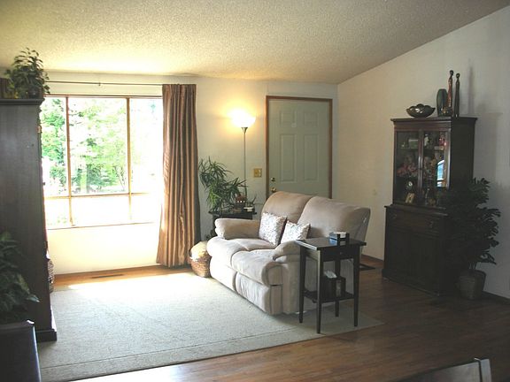 2nd image of 20120 4th Ave S