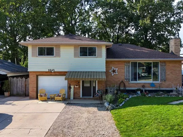 1043 Talfourd St, Sarnia, ON N7S 1C2