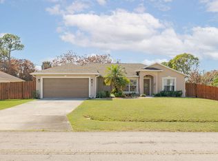 672 SW Paar Dr, Port Saint Lucie, FL 34953