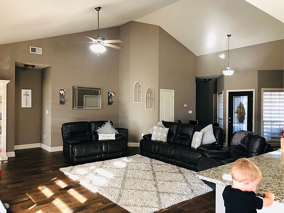 2nd image of 2508 New Iberia Cir