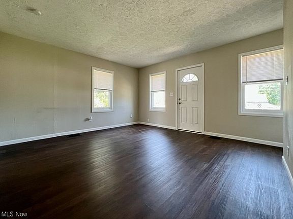 3rd image of 1292 Auburn Ave