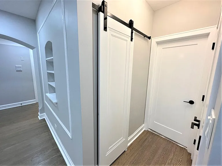 1352 W Carmen Ave #1N — Photo 6