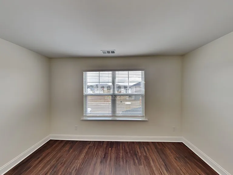 2128 Williamshire Ln — Photo 19